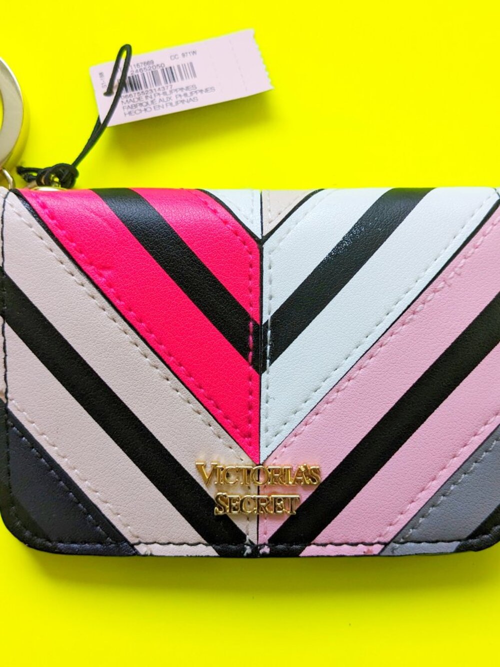 Victoria's Secret Women's Chevron Foldable Card Case Holder Key Chain Wallet